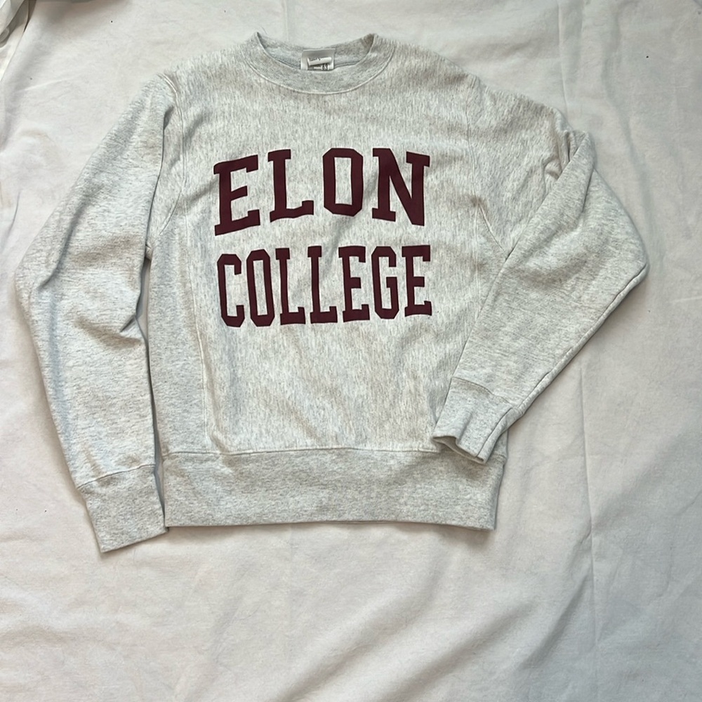 Women's crewneck sweatshirt